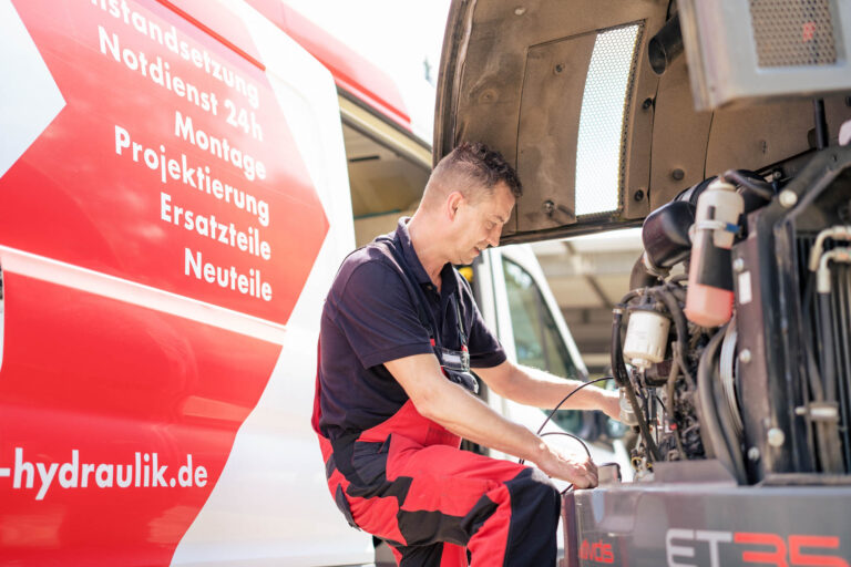 Vor-Ort-Reparatur-Service von HK Hydraulik